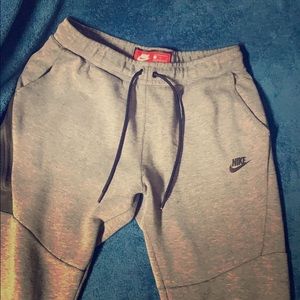 Grey Nike tech fleece pants